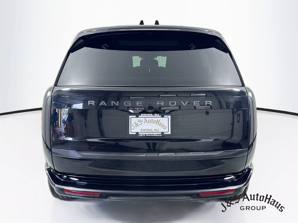 Used 2025 Land Rover Range Rover Long Wheelbase SE AWD/4WD image 6
