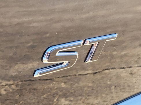 New 2025 Buick Envision Sport Touring image 12