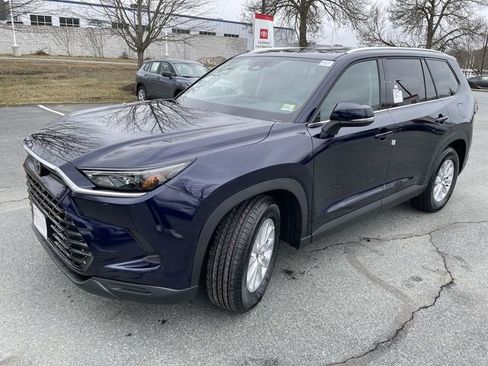 New 2026 Toyota Grand Highlander XLE image 11