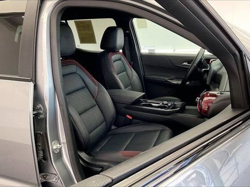 Used 2025 Chevrolet Equinox RS AWD/4WD image 6