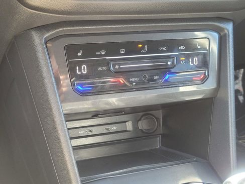 Used 2024 Volkswagen Tiguan SE image 26