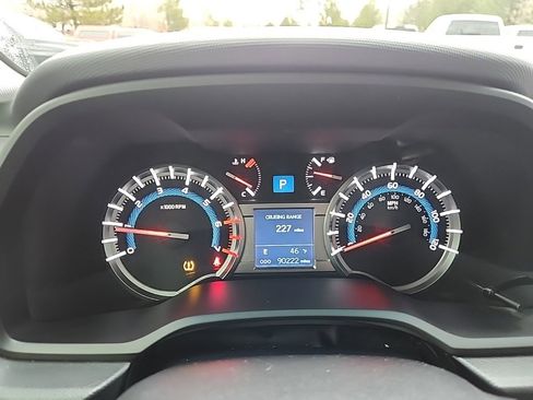 Used 2018 Toyota 4Runner TRD Off-Road Premium image 17