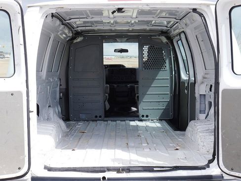 Used 2013 Ford E-250 and Econoline 250 image 42