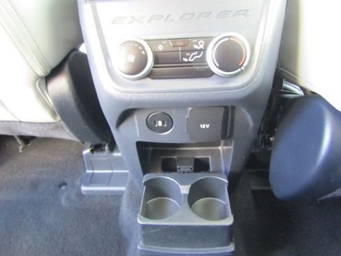 Used 2025 Ford Explorer Active w/ Active Comfort Package AWD/4WD image 33