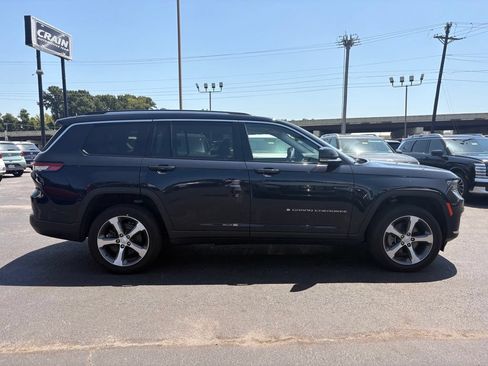 Used 2023 Jeep Grand Cherokee L Limited AWD/4WD image 9