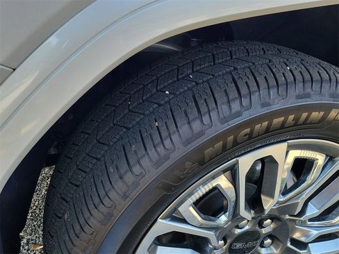 Certified 2023 GMC Sierra 1500 Denali Ultimate image 15