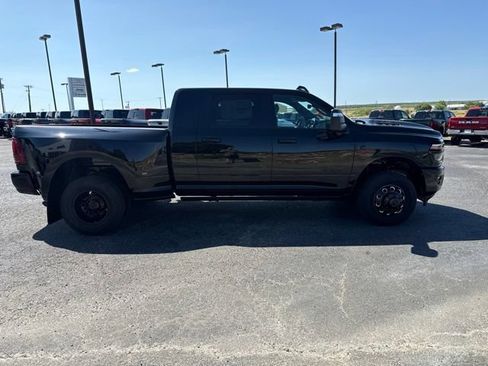 New 2026 RAM 3500 Laramie AWD/4WD image 6