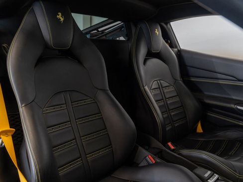 Used 2017 Ferrari 488 GTB image 8