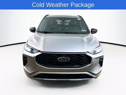 Certified 2023 Ford Escape ST-Line AWD/4WD image 2