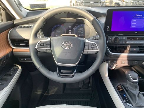 New 2026 Toyota Grand Highlander AWD image 16
