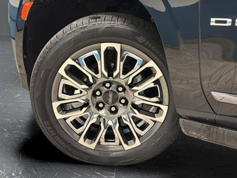 Used 2023 GMC Yukon XL Denali Ultimate image 38