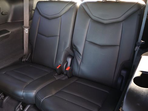 Used 2023 Cadillac XT6 Premium Luxury w/ Technology Package image 22