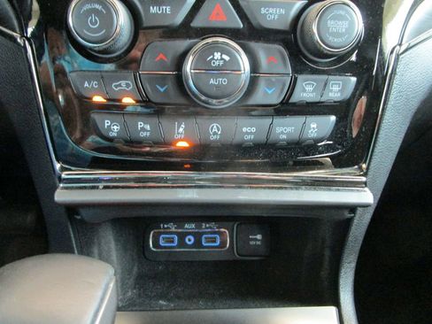 Used 2019 Jeep Grand Cherokee Limited X RWD image 33