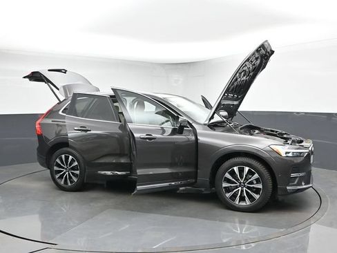 Used 2023 Volvo XC60 B5 Plus w/ Climate Package AWD/4WD image 51