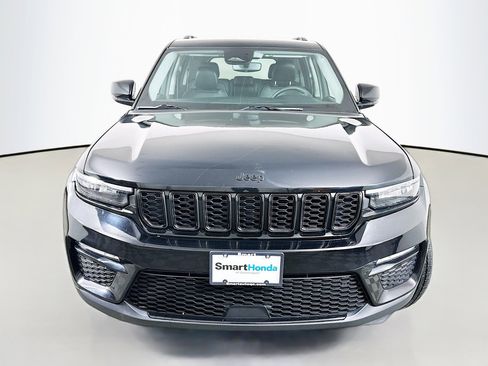 Used 2023 Jeep Grand Cherokee Limited w/ Black Appearance Package AWD/4WD image 2