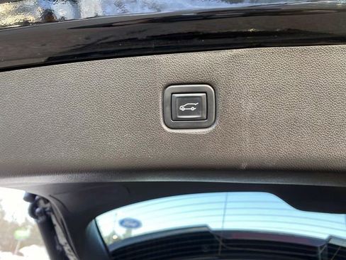 Used 2023 Chevrolet Blazer RS w/ Enhanced Convenience Package image 7