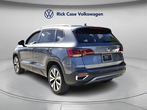Used 2022 Volkswagen Taos SE w/ Driver Assistance Package image 8