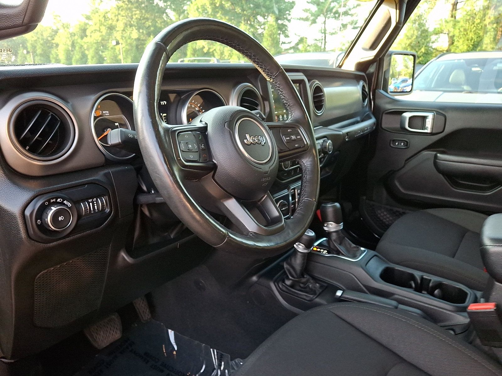 Used 2022 Jeep Wrangler Unlimited Sport AWD/4WD image 15