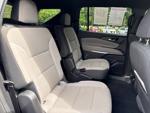 Used 2025 Chevrolet Traverse LT AWD/4WD image 26