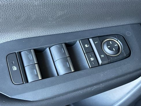 New 2026 Toyota Prius Plug-In Hybrid image 11