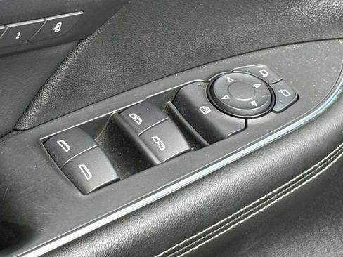 Used 2023 Buick Envision Avenir AWD/4WD image 10
