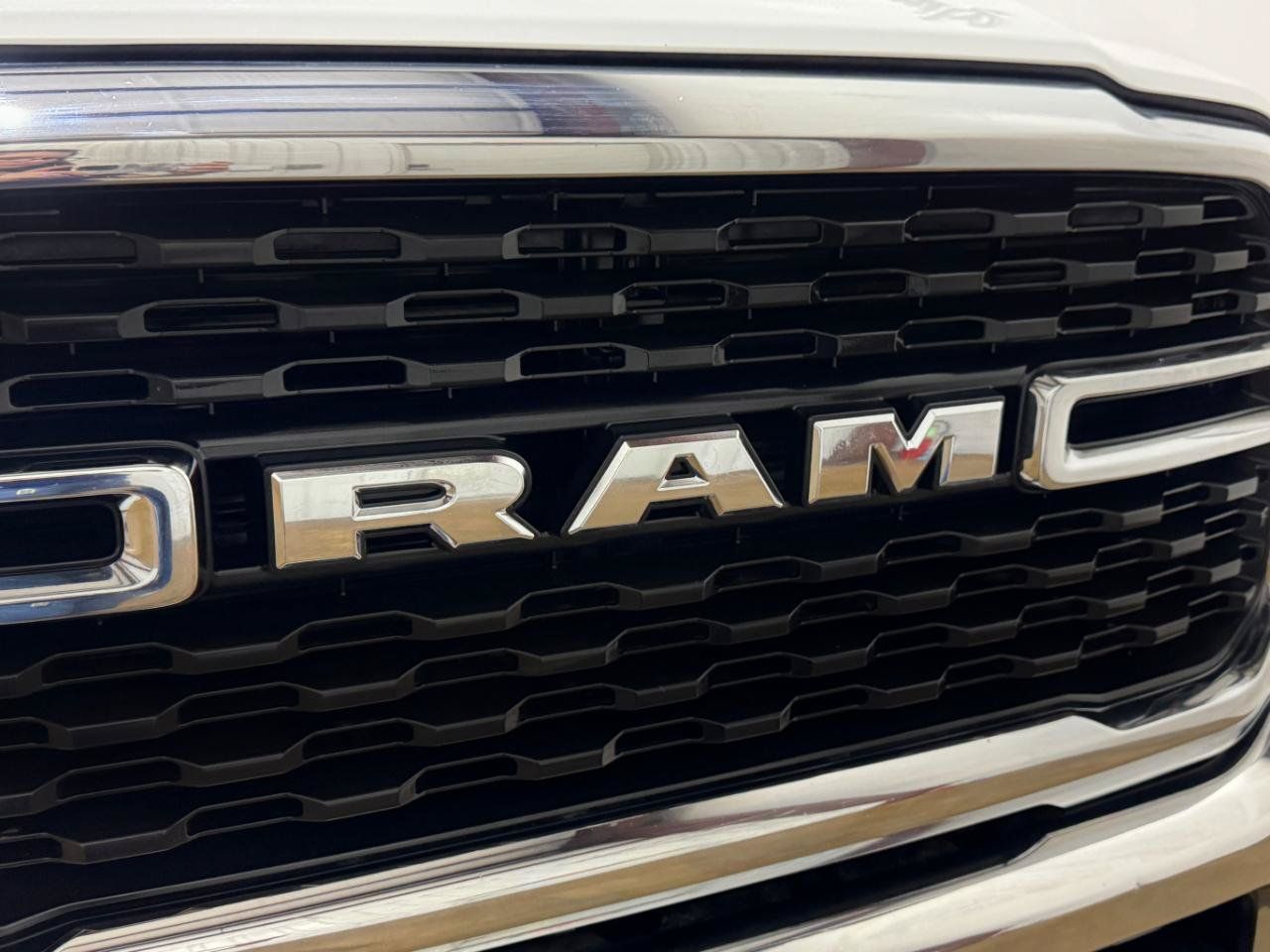 Used 2023 RAM 4500 SLT w/ Quick Order Package 2YG SLT AWD/4WD image 40