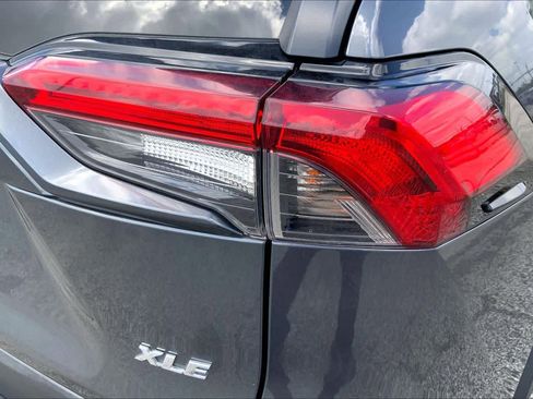 Used 2021 Toyota RAV4 XLE FWD image 30