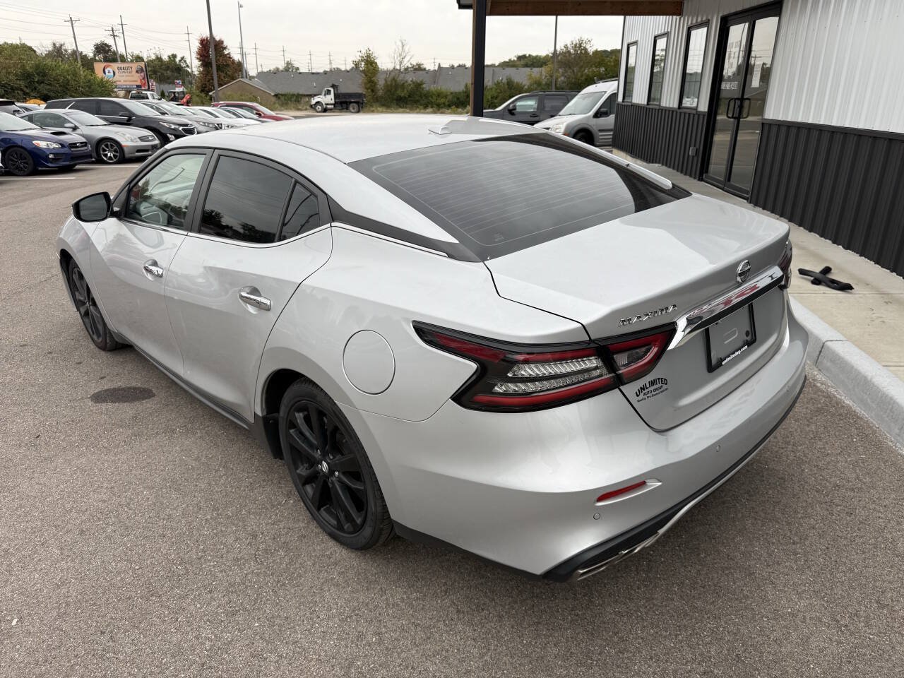 Used 2021 Nissan Maxima 3.5 SV w/ Floor Mat Group FWD image 12