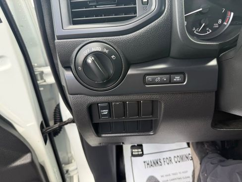 Used 2020 Nissan Titan S w/ S Utility Package image 13