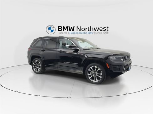 Used 2022 Jeep Grand Cherokee Overland AWD/4WD image 6