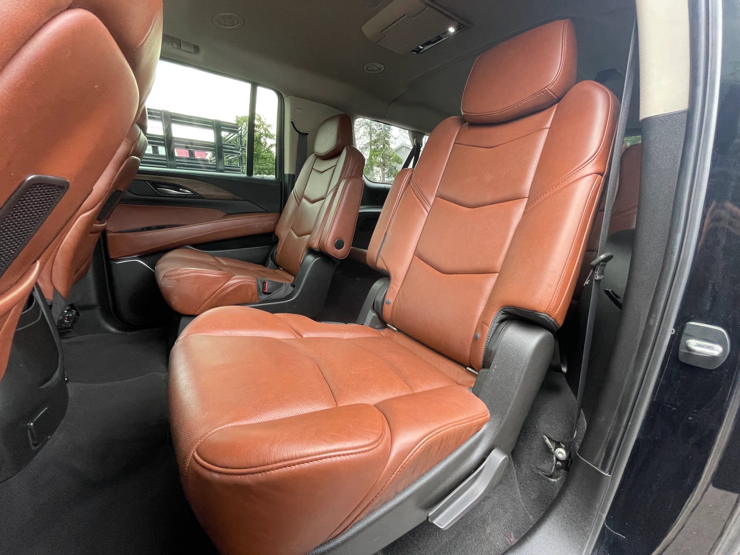 Used 2015 Cadillac Escalade ESV Luxury AWD/4WD image 22