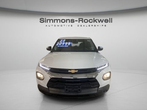 Used 2023 Chevrolet TrailBlazer LS AWD/4WD image 8