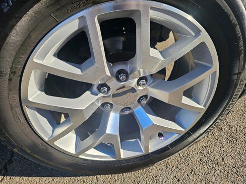 Used 2014 GMC Yukon XL Denali image 15