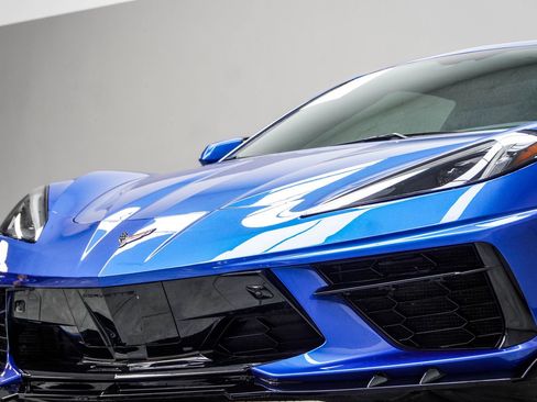 Used 2021 Chevrolet Corvette Stingray Preferred Cpe w/ 2LT RWD image 2