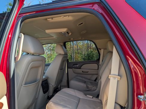 Used 2013 Chevrolet Tahoe LT w/ Texas Edition image 19