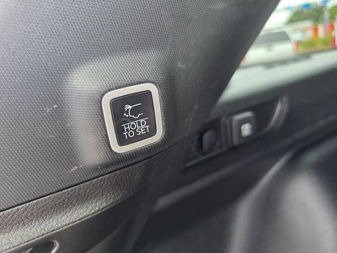 Used 2025 Jeep Grand Cherokee Altitude AWD/4WD image 23