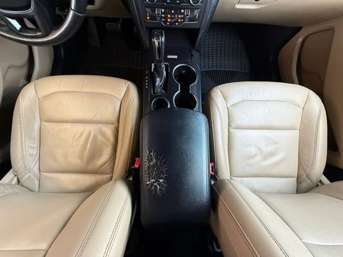 Used 2016 Ford Explorer XLT w/ Equipment Group 202A FWD image 50