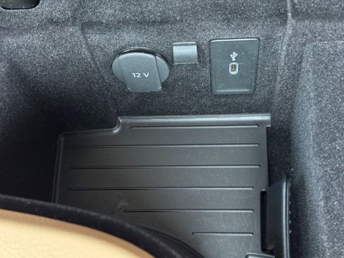 Used 2021 Porsche Panamera 4 image 37