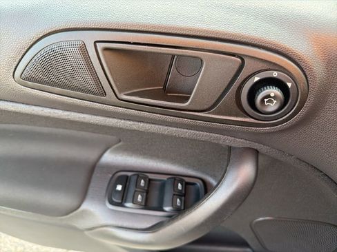 Used 2018 Ford Fiesta SE image 18
