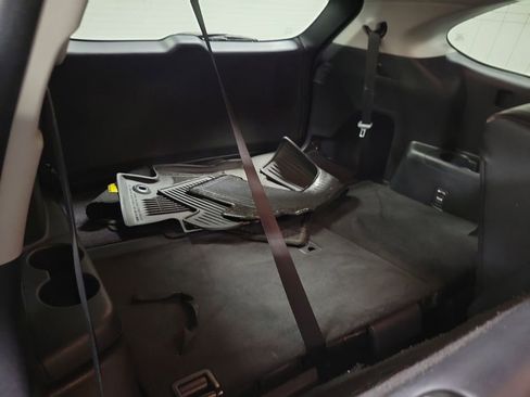 Used 2024 Toyota Highlander XLE image 27