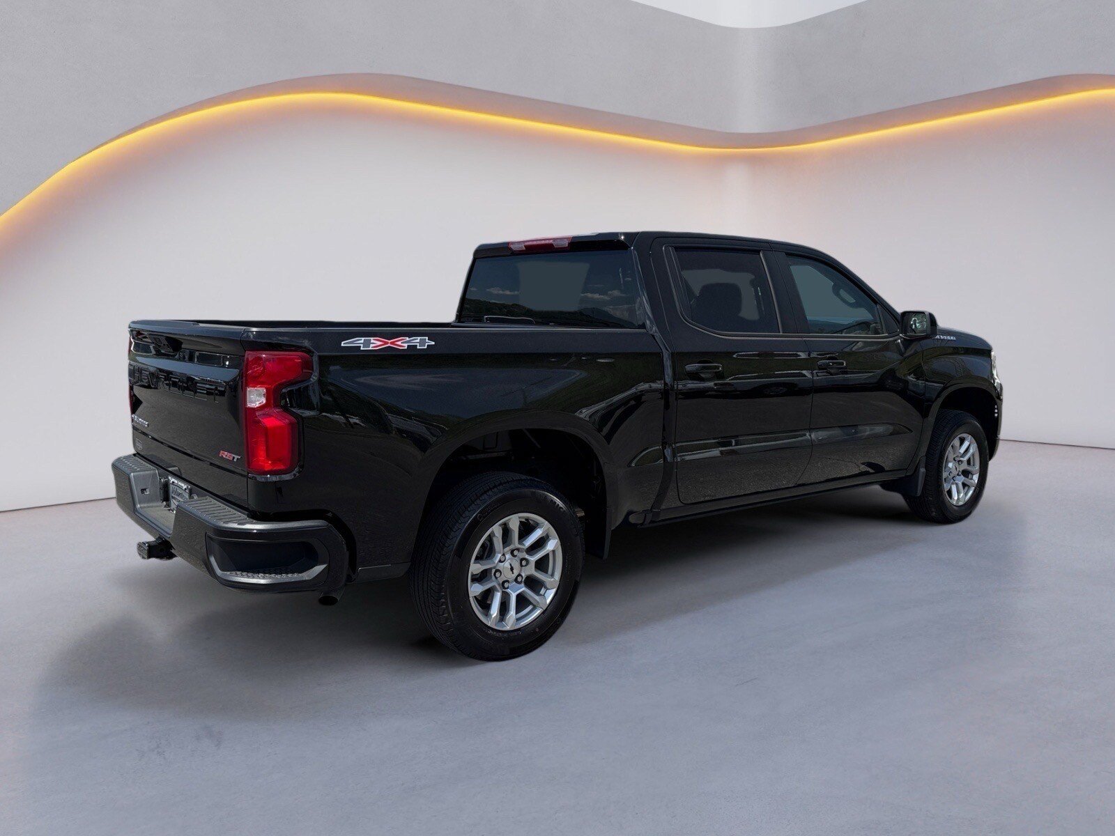 Used 2026 Chevrolet Silverado 1500 RST AWD/4WD image 3