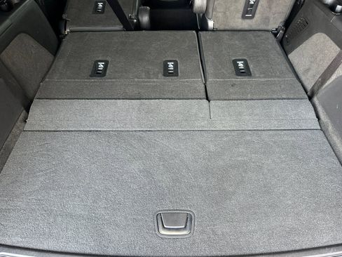 Used 2024 Cadillac Escalade Luxury image 18