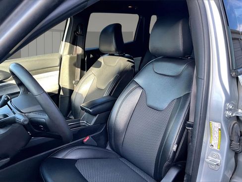 Used 2024 Jeep Compass Latitude w/ Convenience Group image 19