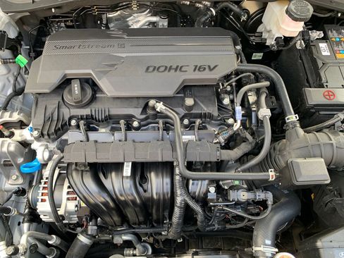 Used 2025 Hyundai Kona SEL image 32