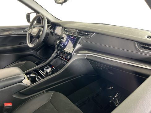 Used 2023 Jeep Grand Cherokee Altitude AWD/4WD image 26