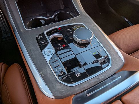 New 2026 BMW X7 xDrive40i w/ M Sport Package image 27