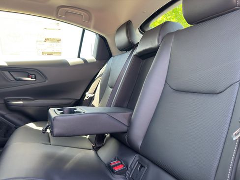 New 2026 Toyota Prius Plug-In Hybrid FWD image 8