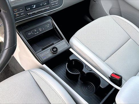 Used 2024 Hyundai Kona Limited FWD image 16