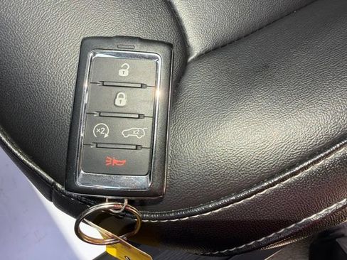 Used 2023 Jeep Grand Cherokee L Limited AWD/4WD image 19