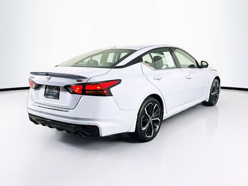 Used 2023 Nissan Altima 2.5 SR FWD image 9